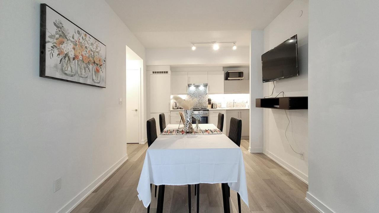 Lovely 3 Bedrooms In University Of טורונטו מראה חיצוני תמונה