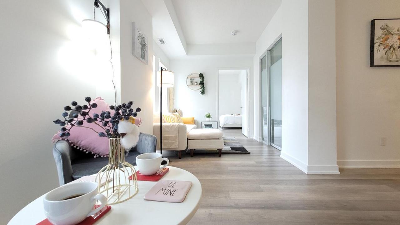 Lovely 3 Bedrooms In University Of טורונטו מראה חיצוני תמונה
