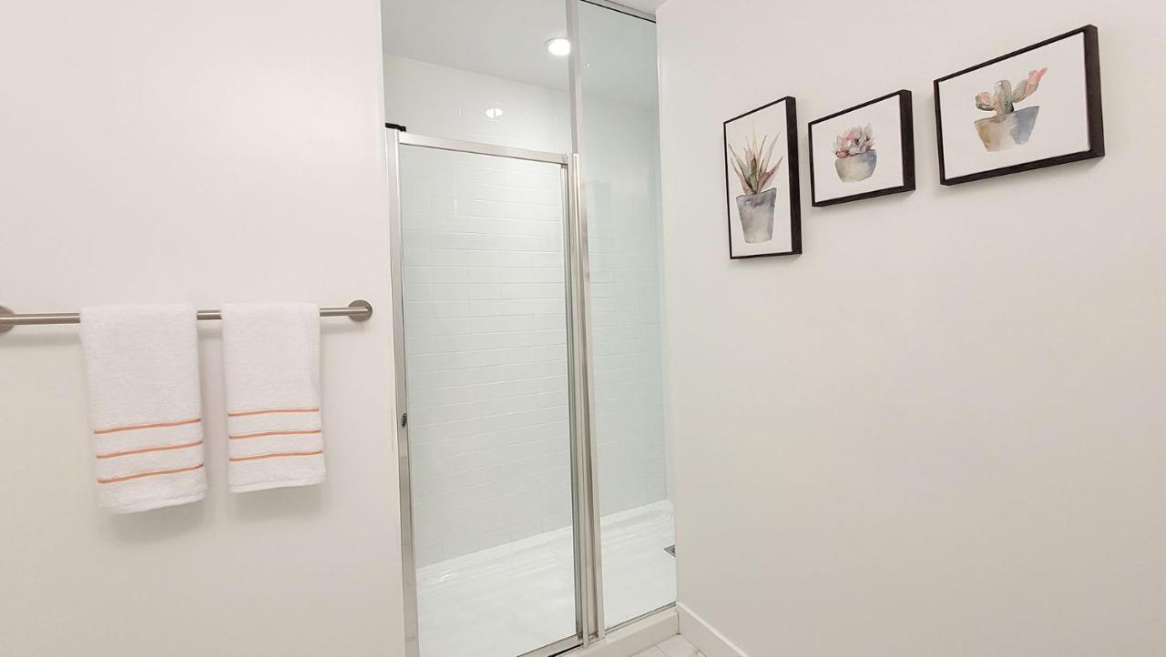 Lovely 3 Bedrooms In University Of טורונטו מראה חיצוני תמונה