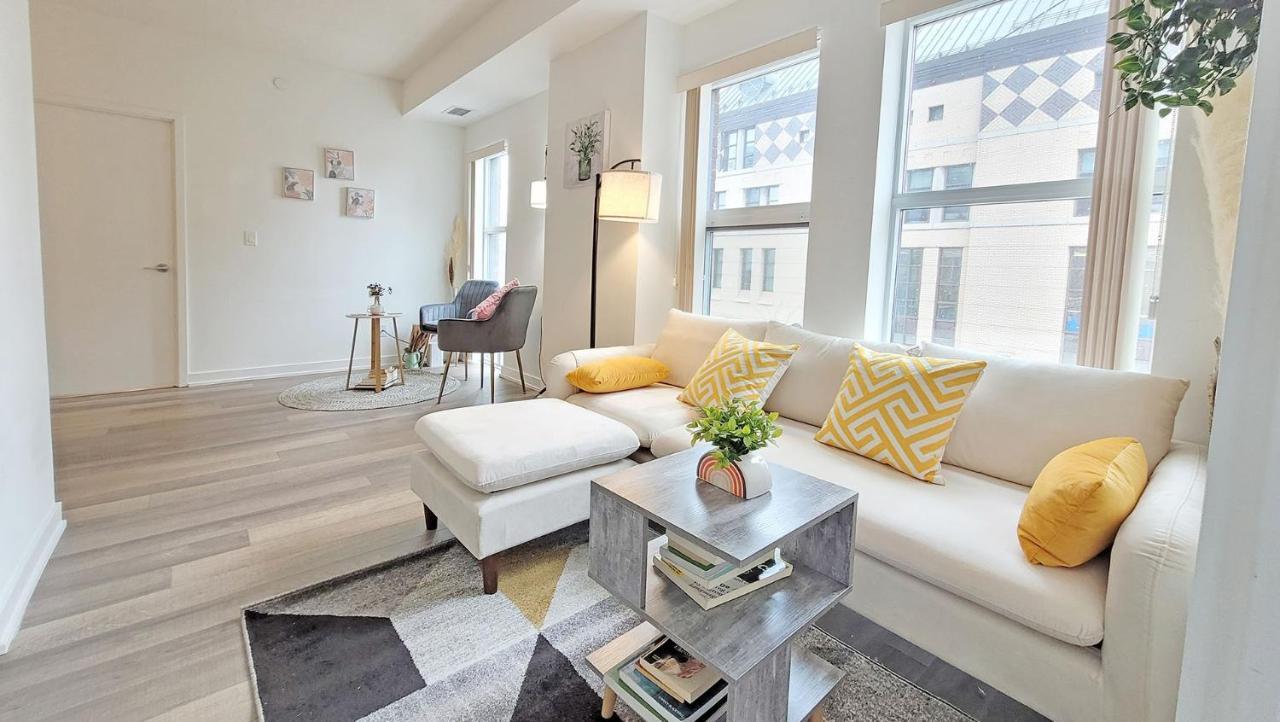 Lovely 3 Bedrooms In University Of טורונטו מראה חיצוני תמונה