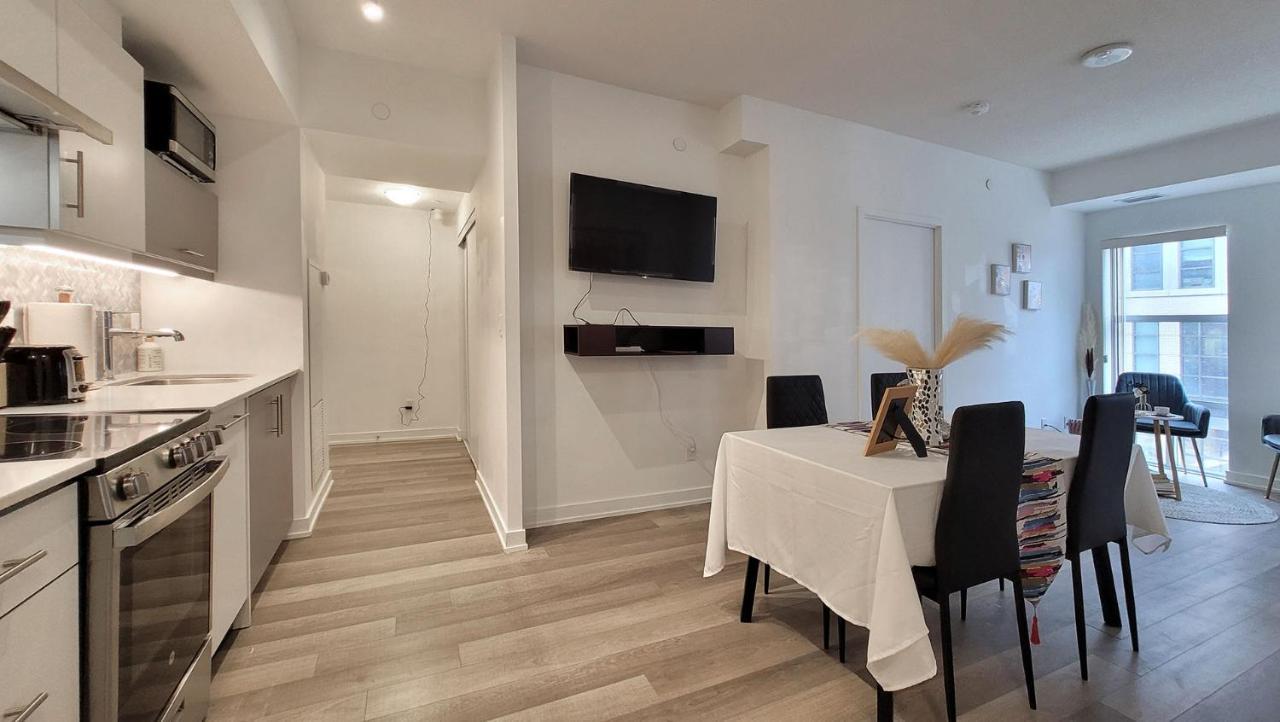 Lovely 3 Bedrooms In University Of טורונטו מראה חיצוני תמונה