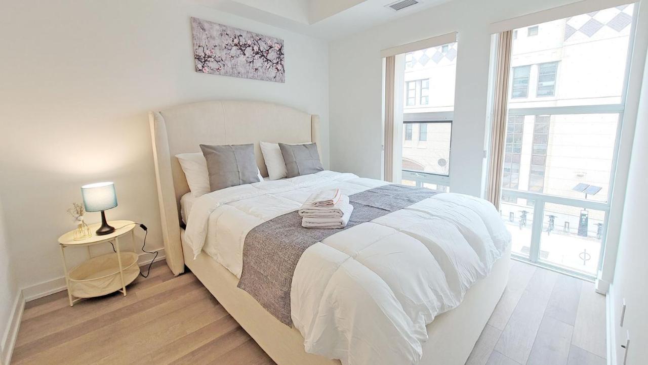 Lovely 3 Bedrooms In University Of טורונטו מראה חיצוני תמונה